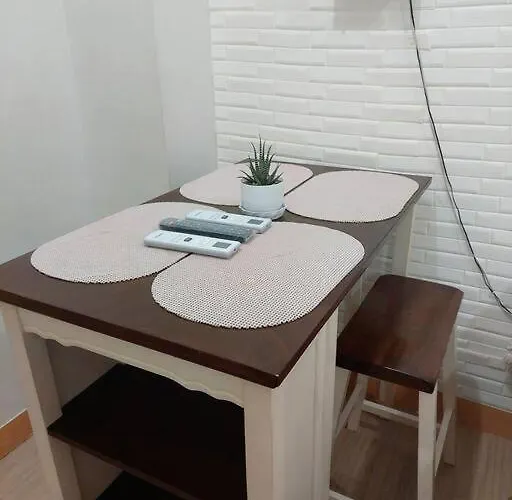 2-bedroom Unit With Netflix And Board Games Manila