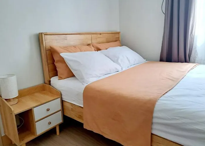 2-bedroom Unit With Netflix And Board Games Manila
