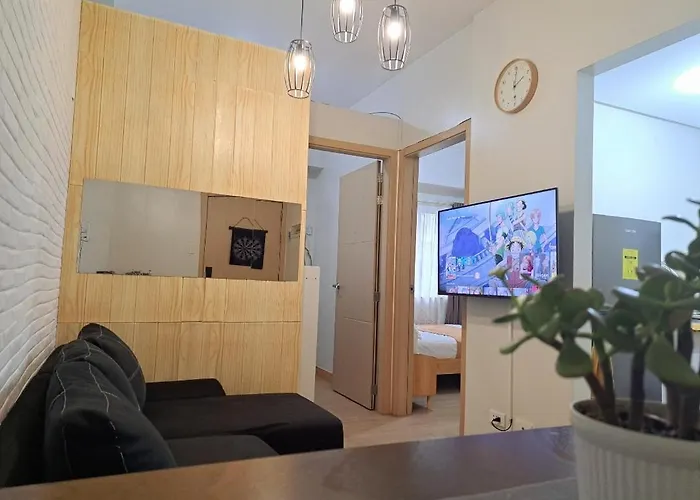 2-bedroom Unit With Netflix And Board Games * Manila